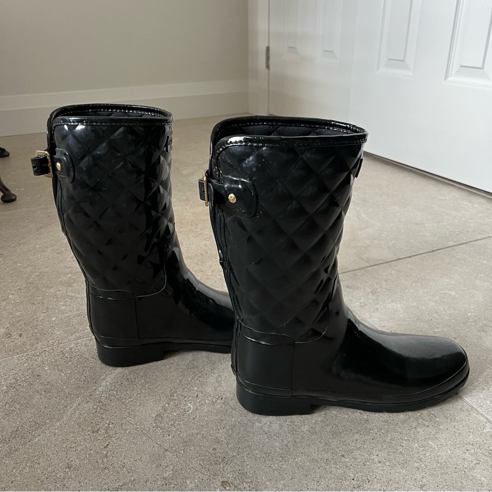 Women’s Hunter Black Adjustable Quilted Tall Rain Boots - US 10